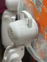 Defender 2936HRS 16″ AC-DC Rechargeable Full Stand Fan with Remote - Image 3