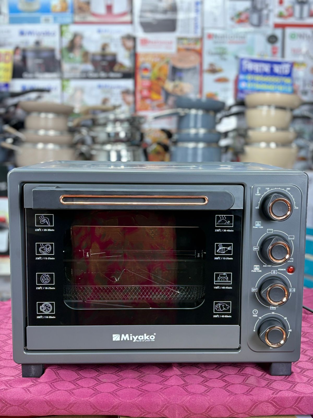 miyako-45l-air-fryer-electric-oven-mt-450rcl.jpg1 Miyako Air Fryer Plus Electric Oven MT-450RCL-D-RB - Image 1